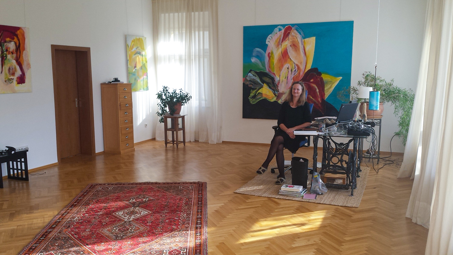 Schriftstellerin Beate Rygiert - Arbeitszimmer mit Teppich von Peter Renz